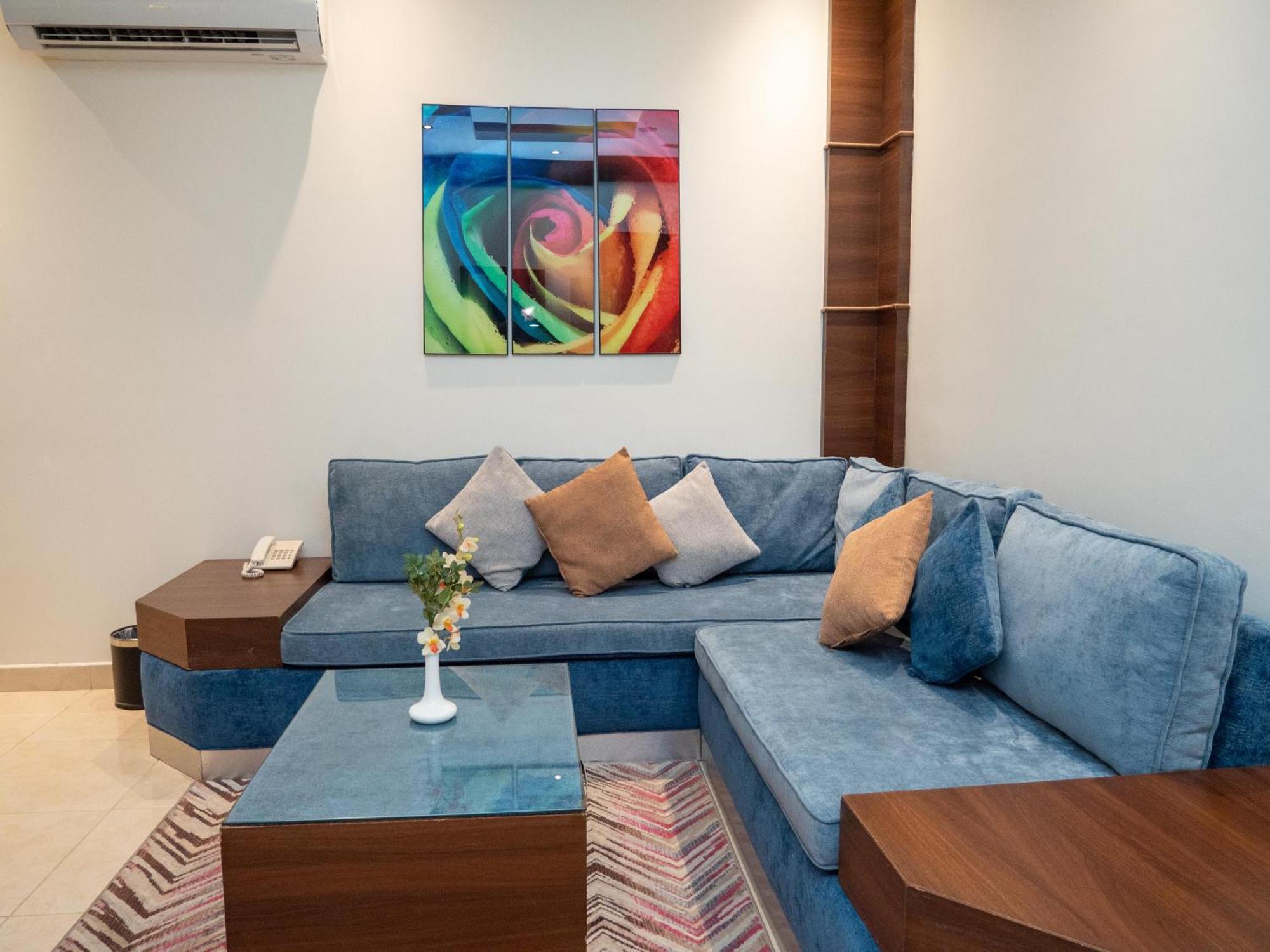 Innyar Hotel Ar Riyad Esterno foto